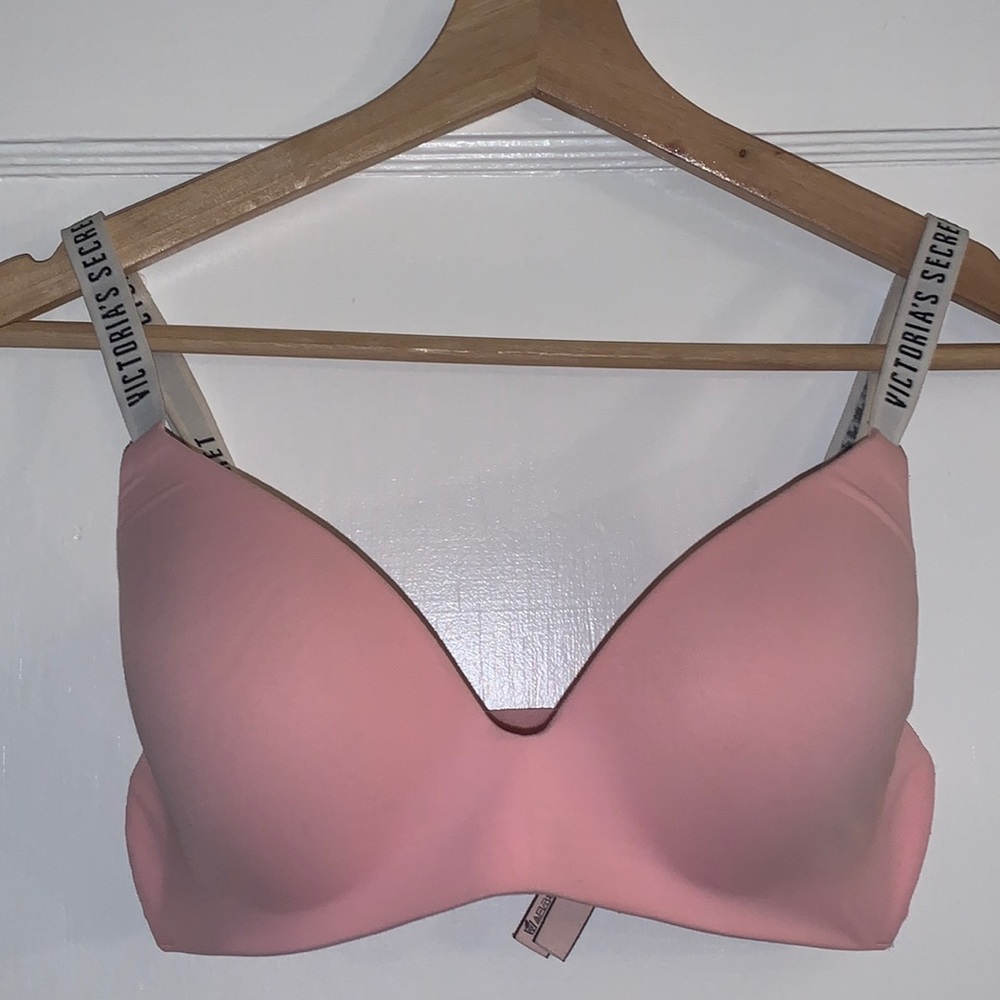 Victoria’s Secret T-shirt Lightly Lined Wireless Bra 32D EUC